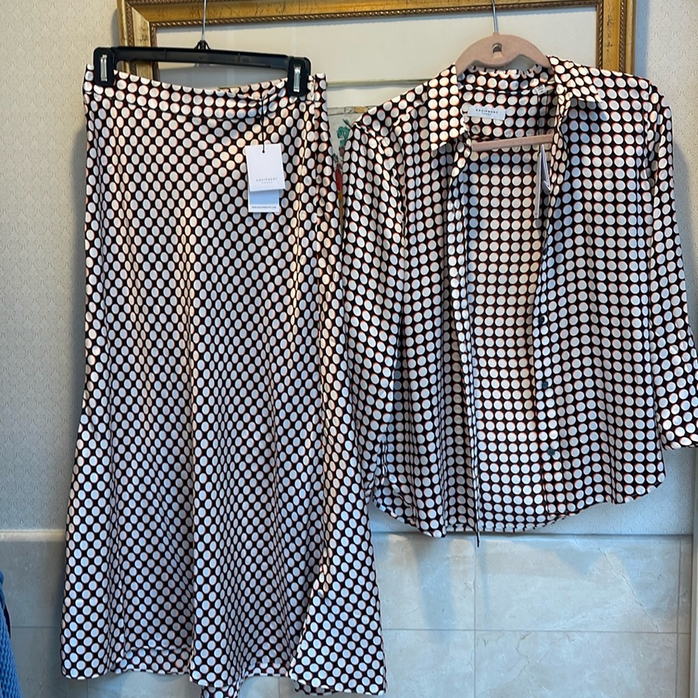 Equipment silk set. Top is Xs skirt size 2 luxurious silk